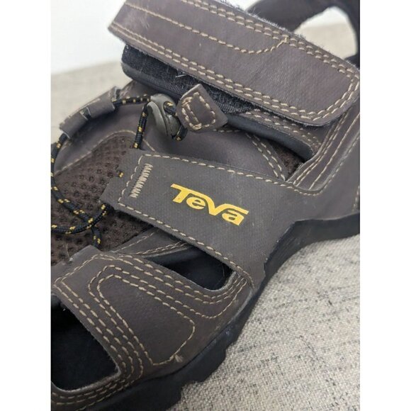 Sandals_&_Flip_Flops